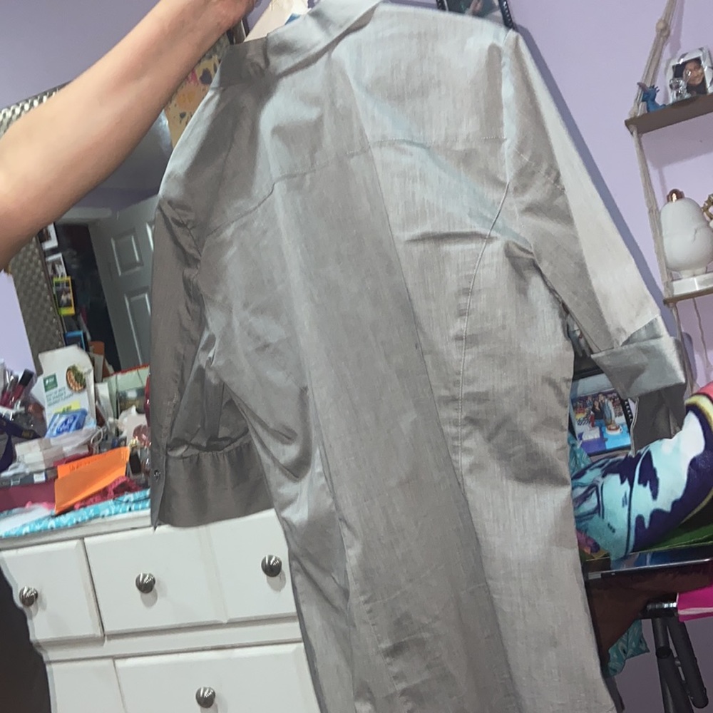 Gray blouse - Picture 2 of 3